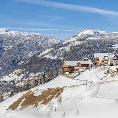 Appartamento Primo Piano San Martino in Badia Bagian luar foto