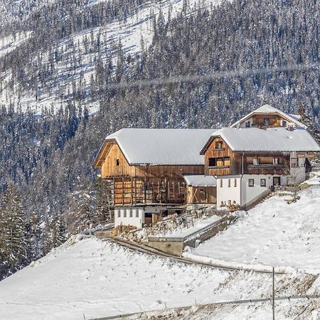 Appartamento Primo Piano San Martino in Badia Bagian luar foto