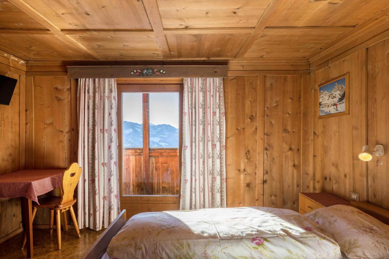 Appartamento Primo Piano San Martino in Badia Bagian luar foto